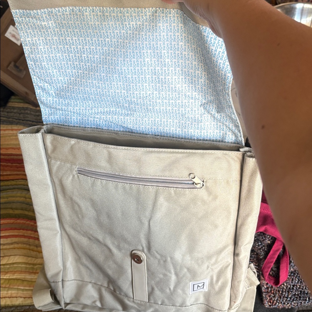Modere Light Grey Babypack - Picture 2 of 3